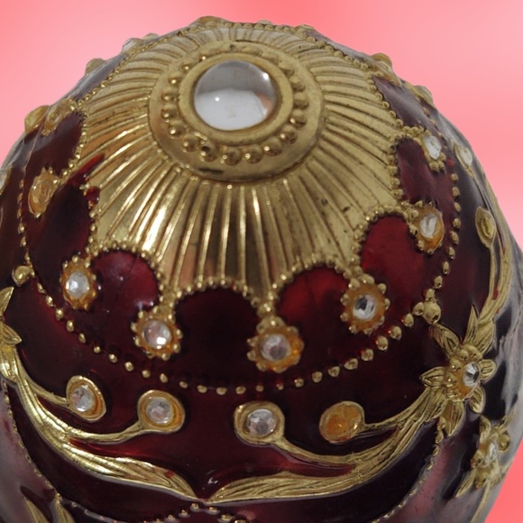 Christmas Enameled Egg Music Box Plays “Dance of the Sugar Plum Fairies”, Red - Picture 7 of 10